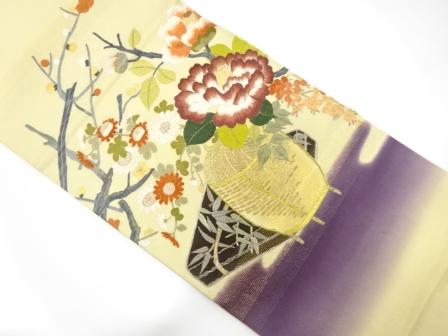 アンティーク　花瓶に文箱・椿・南天模様刺繍丸帯（着用可）